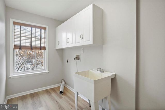 1043 TALISMAN DR, Martinsburg, WV 25403