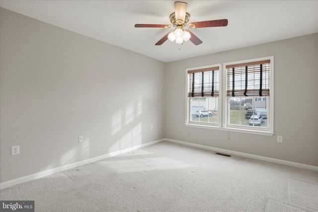 1043 TALISMAN DR, Martinsburg, WV 25403