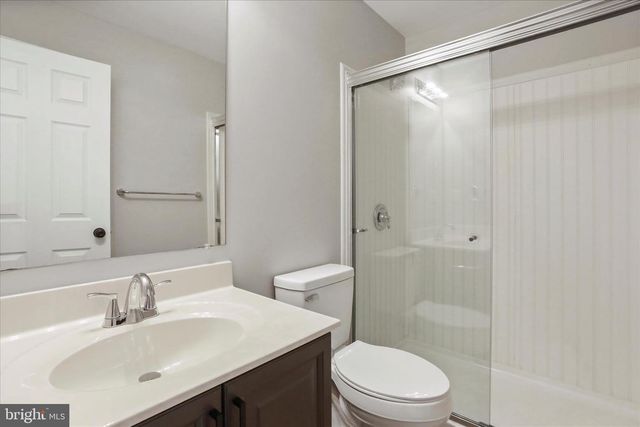 1043 TALISMAN DR, Martinsburg, WV 25403