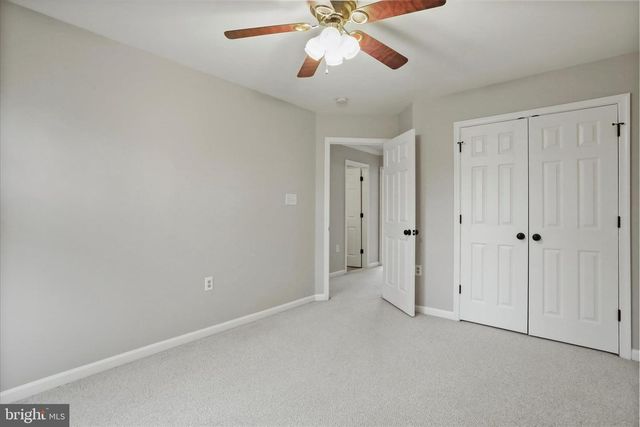 1043 TALISMAN DR, Martinsburg, WV 25403