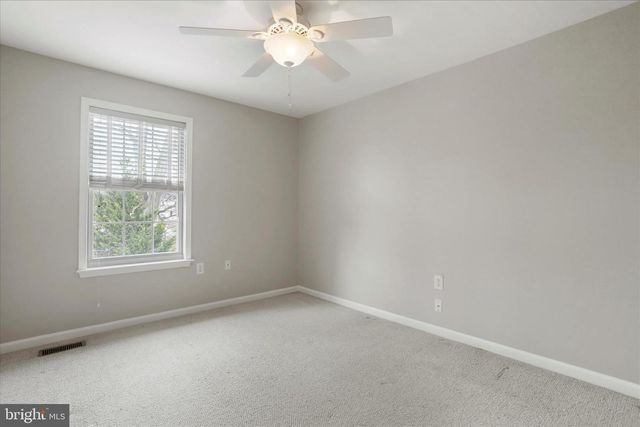 1043 TALISMAN DR, Martinsburg, WV 25403