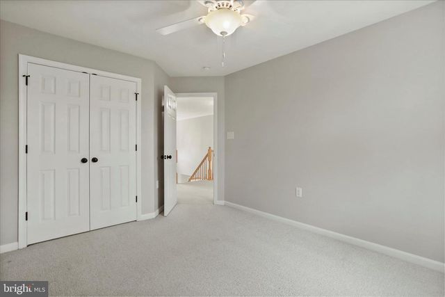 1043 TALISMAN DR, Martinsburg, WV 25403