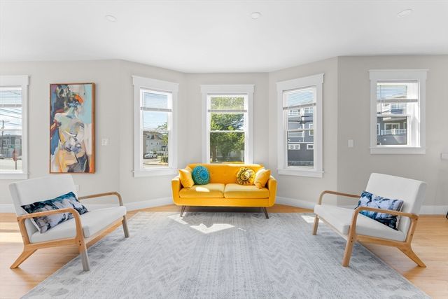 86 Cypress St 1, Watertown, MA 02472