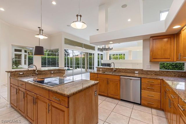 2055 Swainsons RUN, Naples, FL 34105