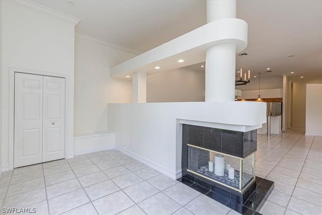 2055 Swainsons RUN, Naples, FL 34105