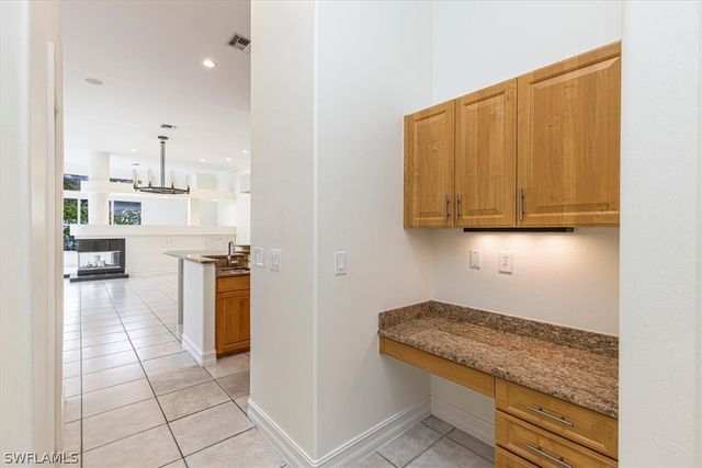 2055 Swainsons RUN, Naples, FL 34105