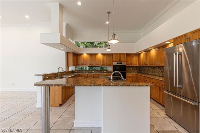 2055 Swainsons RUN, Naples, FL 34105