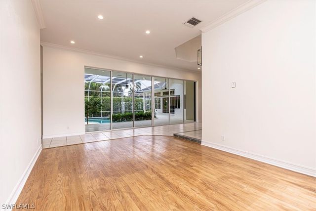 2055 Swainsons RUN, Naples, FL 34105