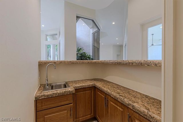 2055 Swainsons RUN, Naples, FL 34105