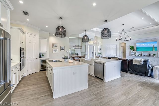 9809 Rocky Bank DR, Naples, FL 34109