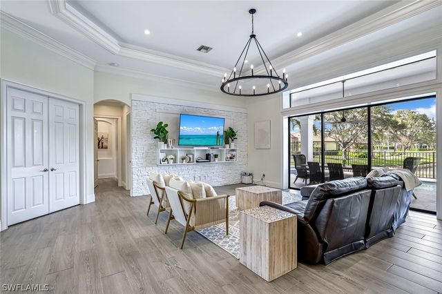 9809 Rocky Bank DR, Naples, FL 34109