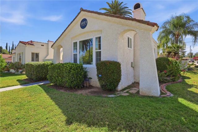 1011 W Cypress, Redlands, CA 92373