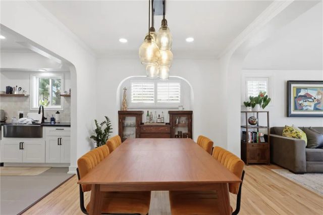 1011 W Cypress, Redlands, CA 92373