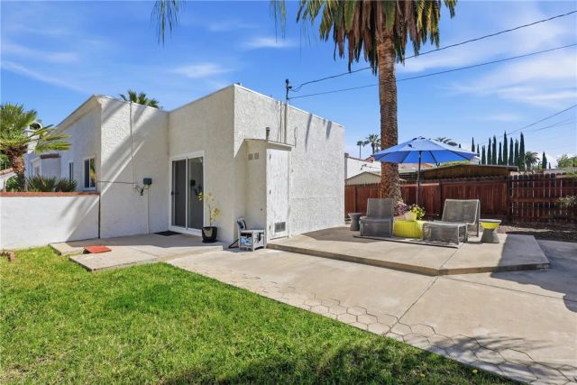 1011 W Cypress, Redlands, CA 92373