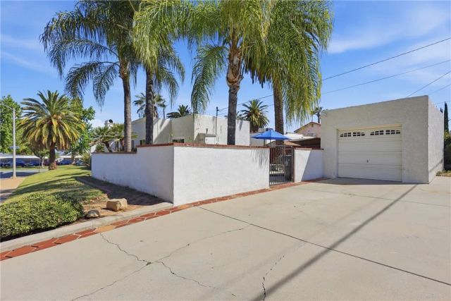 1011 W Cypress, Redlands, CA 92373
