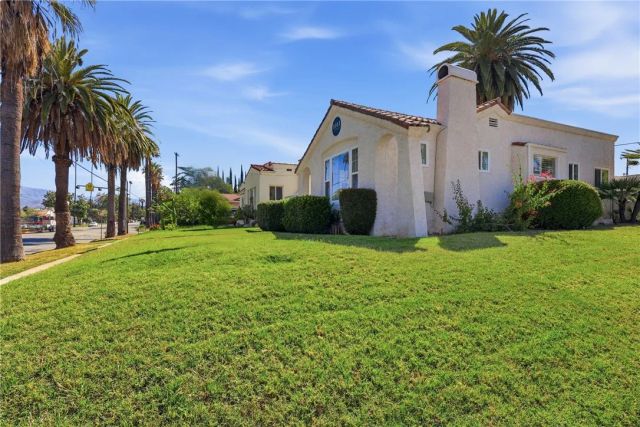 1011 W Cypress, Redlands, CA 92373