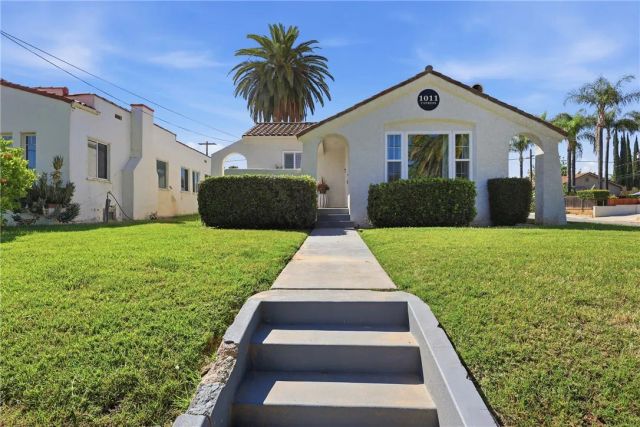 1011 W Cypress, Redlands, CA 92373