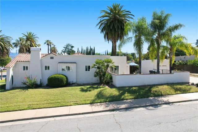 1011 W Cypress, Redlands, CA 92373