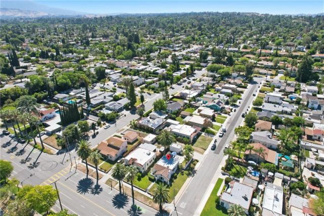 1011 W Cypress, Redlands, CA 92373