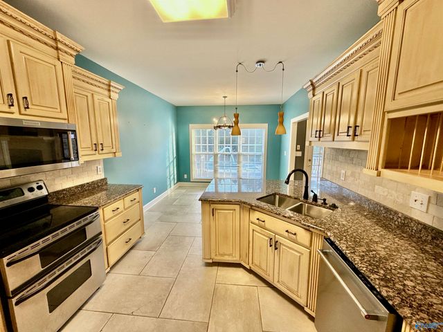 102 Casey Drive, Huntsville, AL 35806