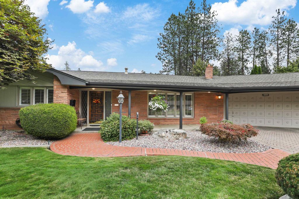 4215 S Napa St, Spokane, WA 99203 photo 2