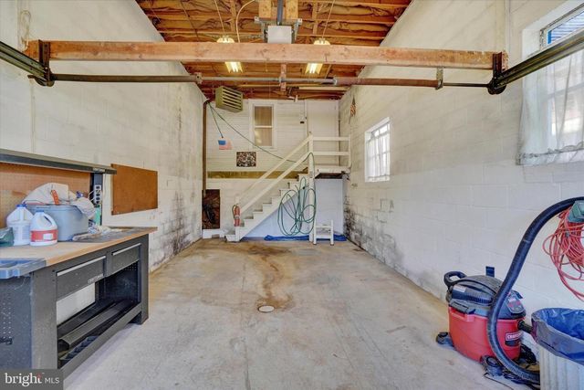 659 W BROADWAY, Red Lion, PA 17356