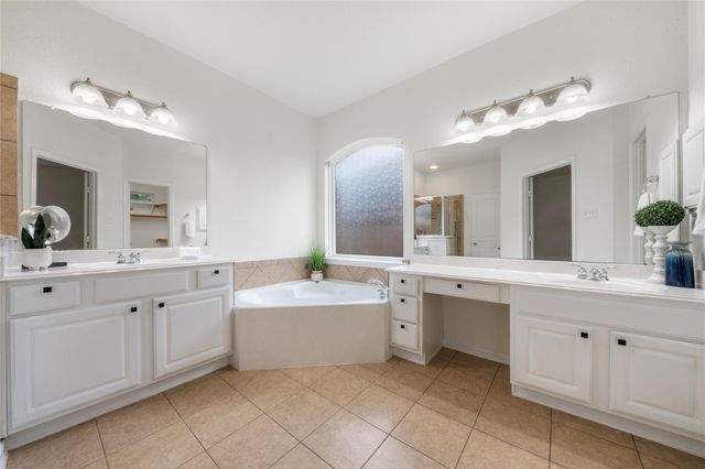 9535 Empress Crossing Drive, Spring, TX 77379