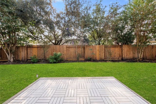 9535 Empress Crossing Drive, Spring, TX 77379