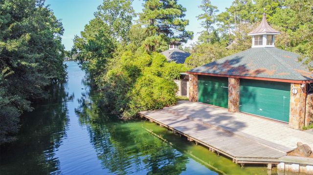 9535 Empress Crossing Drive, Spring, TX 77379