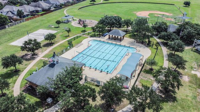 9535 Empress Crossing Drive, Spring, TX 77379