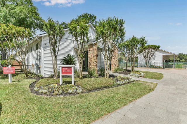 9535 Empress Crossing Drive, Spring, TX 77379