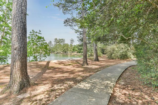 9535 Empress Crossing Drive, Spring, TX 77379