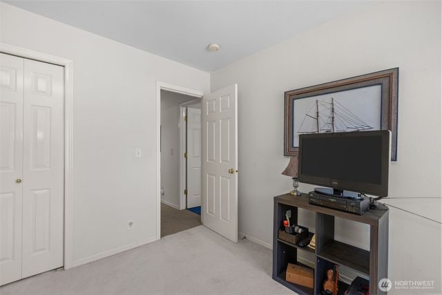 2414 Kennewick Place NE, Renton, WA 98056