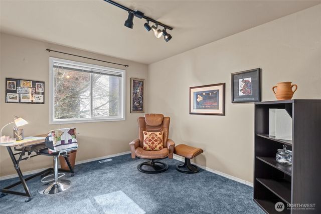 2414 Kennewick Place NE, Renton, WA 98056