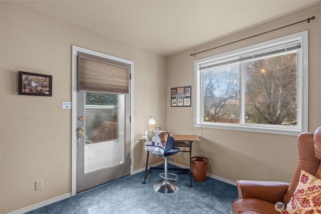 2414 Kennewick Place NE, Renton, WA 98056