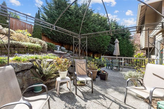 2414 Kennewick Place NE, Renton, WA 98056