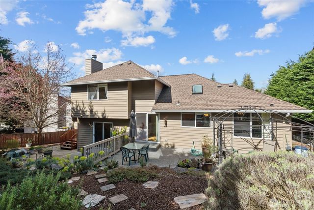2414 Kennewick Place NE, Renton, WA 98056