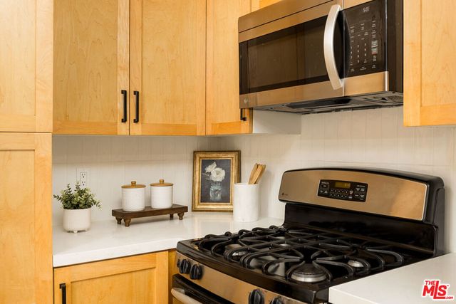1098 Everett Place, Los Angeles, CA 90026