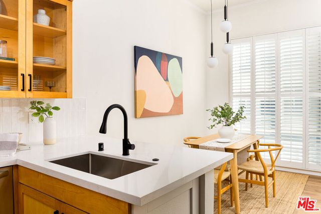 1098 Everett Place, Los Angeles, CA 90026