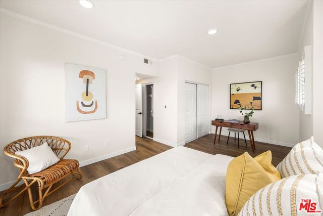 1098 Everett Place, Los Angeles, CA 90026