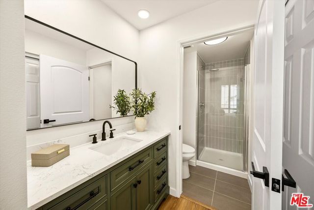 1098 Everett Place, Los Angeles, CA 90026