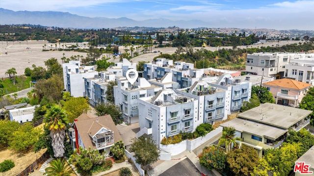 1098 Everett Place, Los Angeles, CA 90026