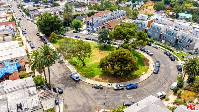 1098 Everett Place, Los Angeles, CA 90026