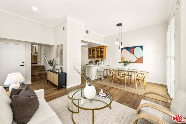 1098 Everett Place, Los Angeles, CA 90026