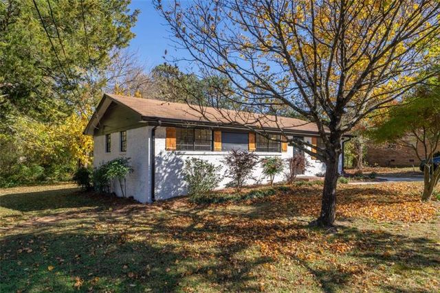 511 Lee Byrd Road, Loganville, GA 30052