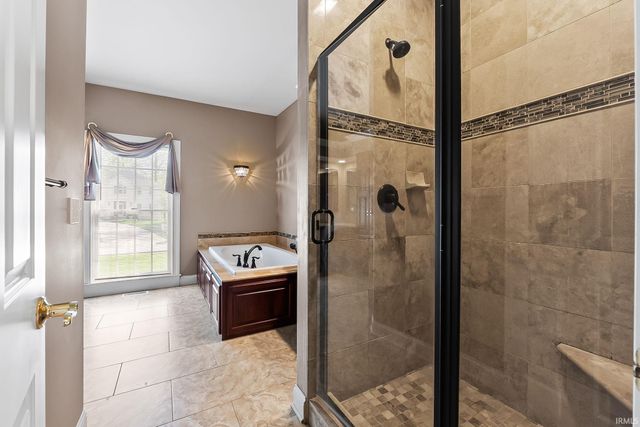 2705 Baywood Trail, Fort Wayne, IN 46845