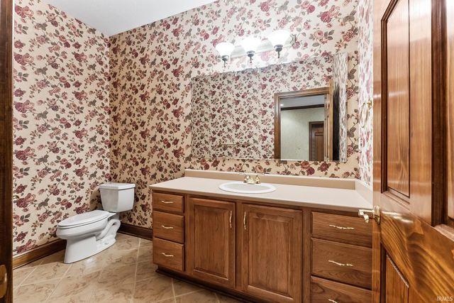 2705 Baywood Trail, Fort Wayne, IN 46845