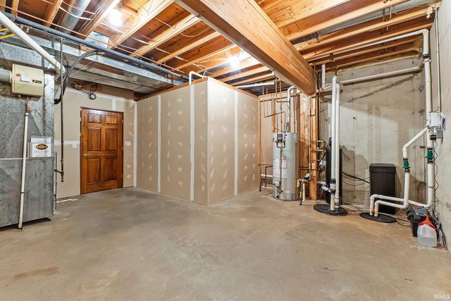 2705 Baywood Trail, Fort Wayne, IN 46845