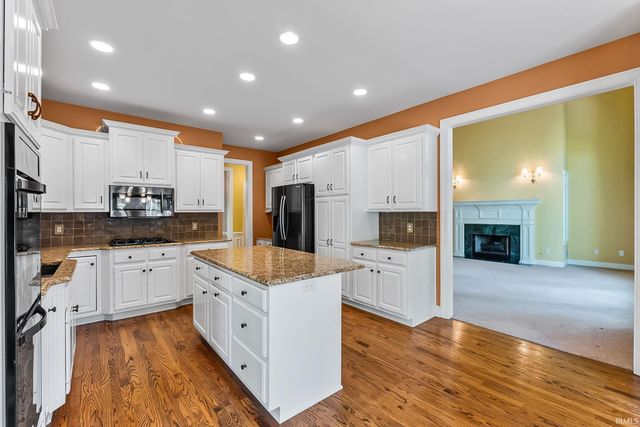 2705 Baywood Trail, Fort Wayne, IN 46845