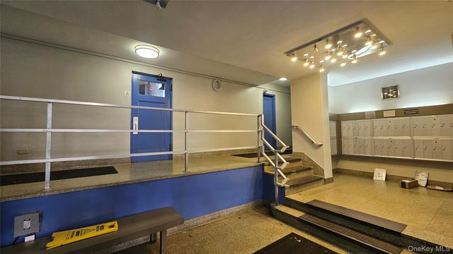 44-69 Kissena Boulevard 4M, Flushing, NY 11355